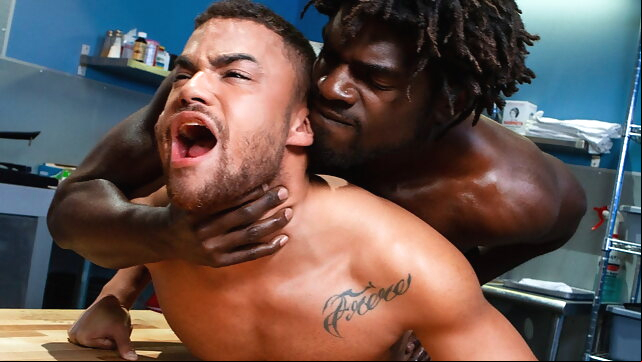 Doggy and cowboy pleasures via BBC gaysex black video